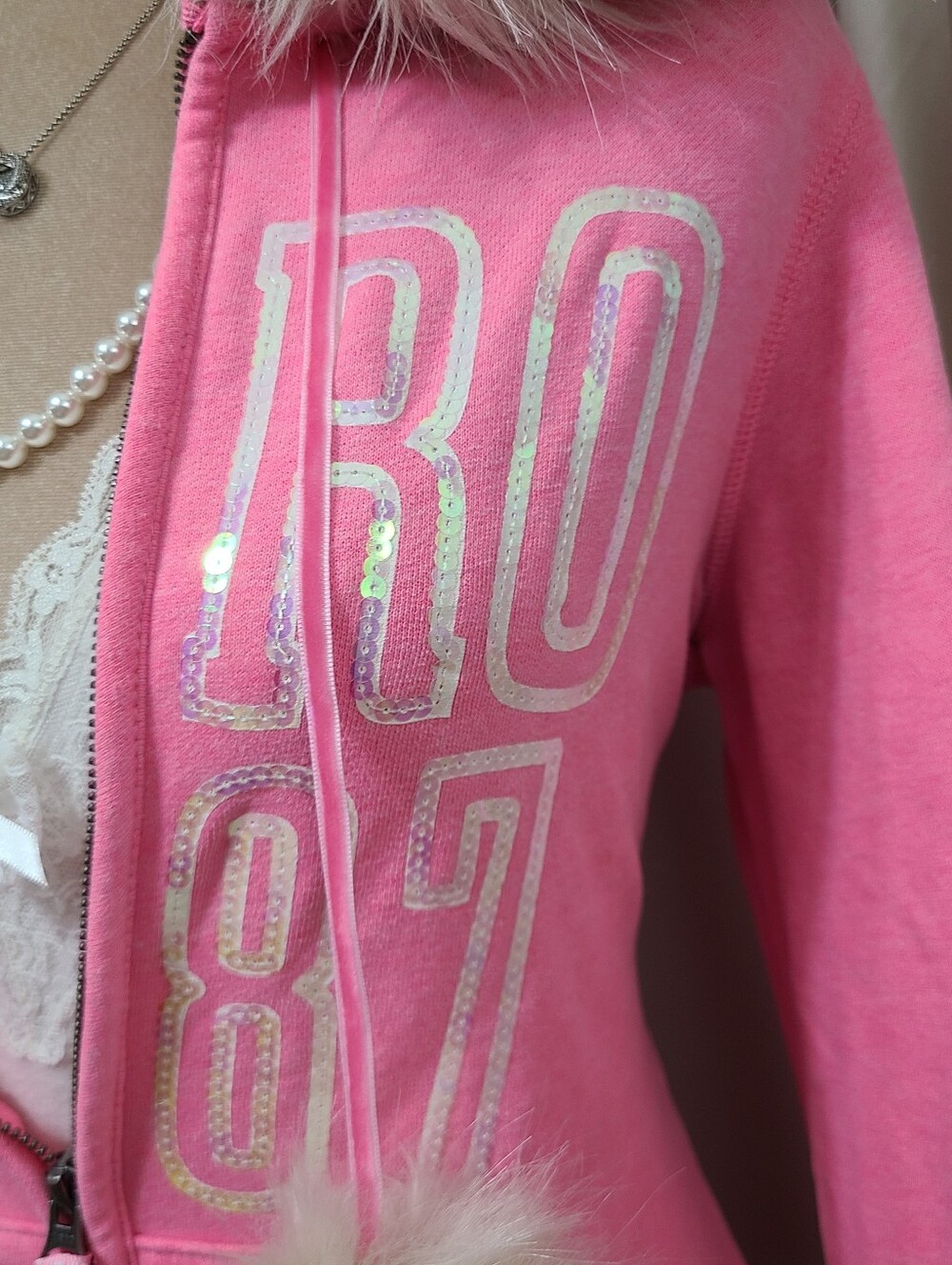 ♡ Y2K ♡ Aeropostale Hot Pink Fur Trim Hooded Jacket Pom-poms Sequin Logo - Picture 4 of 10